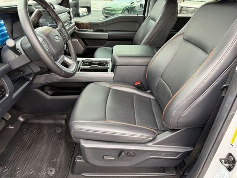 Used 2025 Ford F250 Lariat w/ Chrome Package image 21