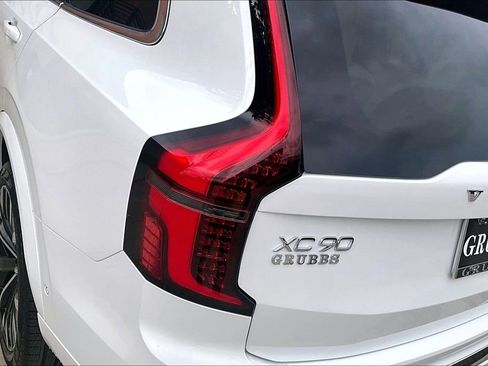 New 2026 Volvo XC90 B6 Ultra w/ Protection Package AWD/4WD image 43