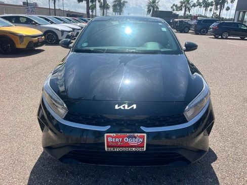 Used 2024 Kia Forte LXS w/ LXS Technology Package FWD image 2