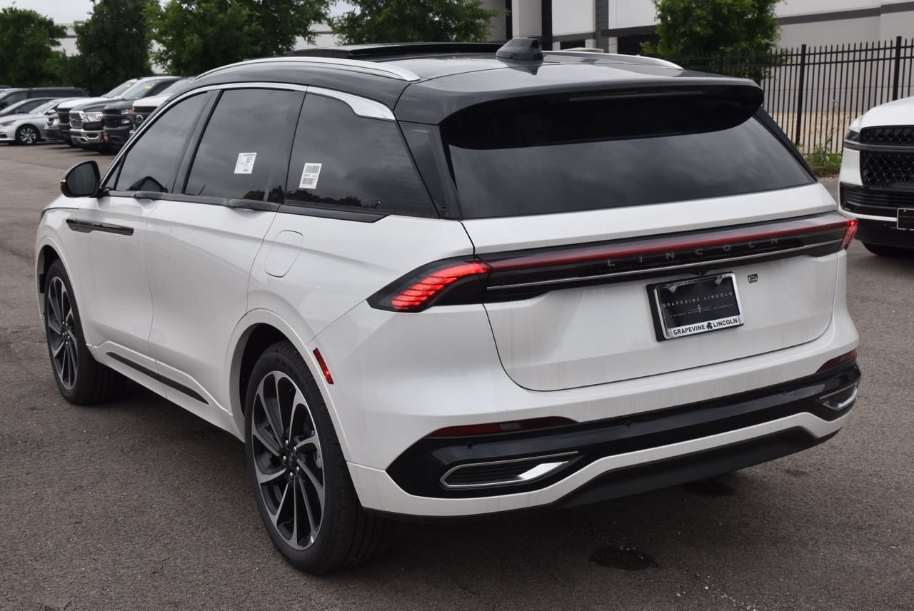 New 2026 Lincoln Nautilus Black Label AWD/4WD image 9