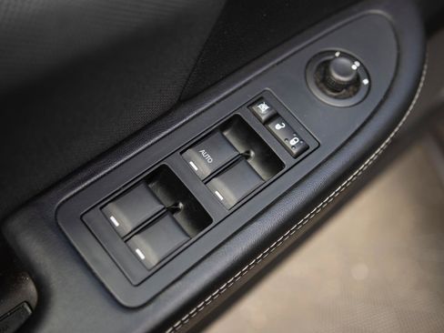 Used 2014 Dodge Avenger SE w/ Rallye Appearance Group FWD image 12
