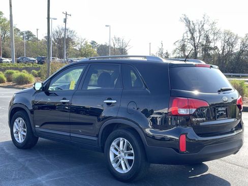 Used 2014 Kia Sorento LX image 5