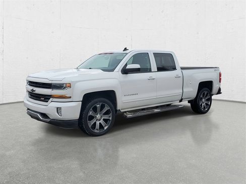 Used 2018 Chevrolet Silverado 1500 LT w/ All Star Edition image 4