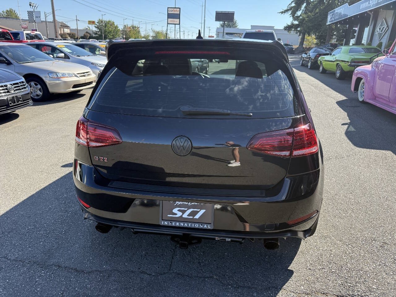 Used 2018 Volkswagen GTI SE FWD image 8