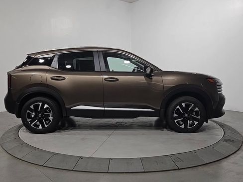 New 2026 Nissan Kicks SV image 7