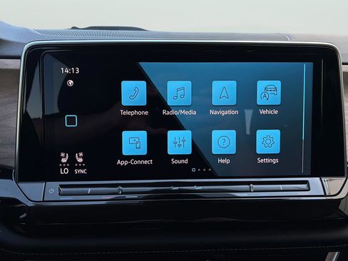 Used 2025 Volkswagen Atlas SE image 20