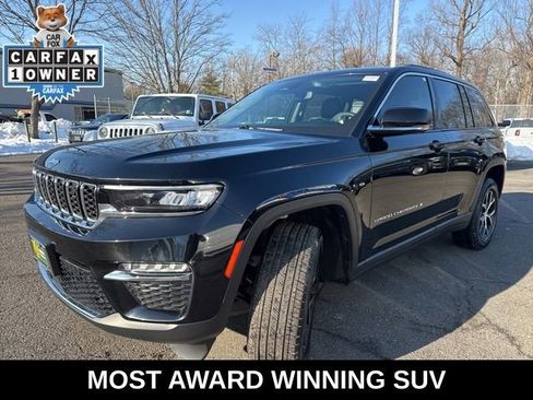 Used 2023 Jeep Grand Cherokee Limited image 3