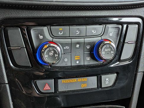 Used 2019 Buick Encore Essence image 32