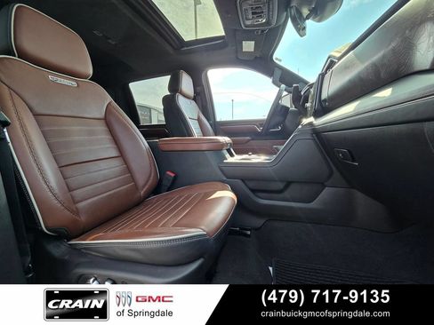 Used 2025 GMC Sierra 3500 Denali Ultimate AWD/4WD image 30