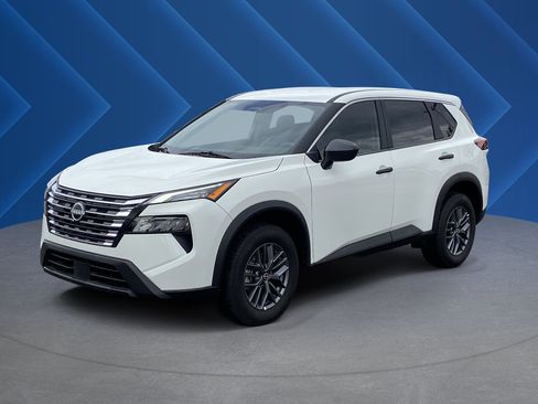 Used 2025 Nissan Rogue S AWD/4WD image 7