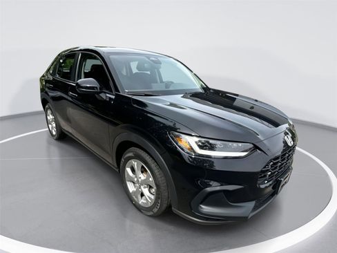 Used 2023 Honda HR-V LX image 1