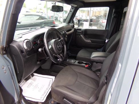 Used 2015 Jeep Wrangler Unlimited Sport w/ Quick Order Package 24S AWD/4WD image 45