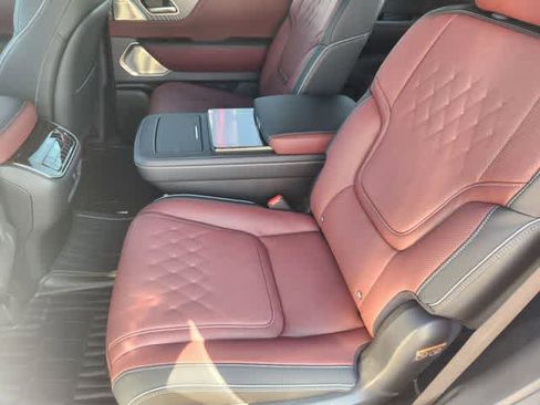 New 2026 INFINITI QX80 Autograph w/ Premium Cargo Package image 13