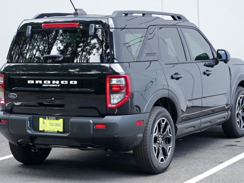 Used 2025 Ford Bronco Sport Outer Banks w/ Outer Banks Tech Package+ AWD/4WD image 53