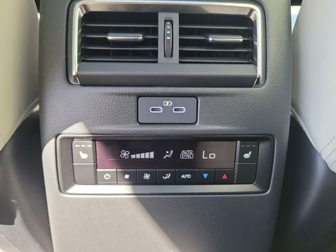 New 2026 MAZDA CX-90 Plug-In Hybrid w/ Premium Plus AWD/4WD image 17