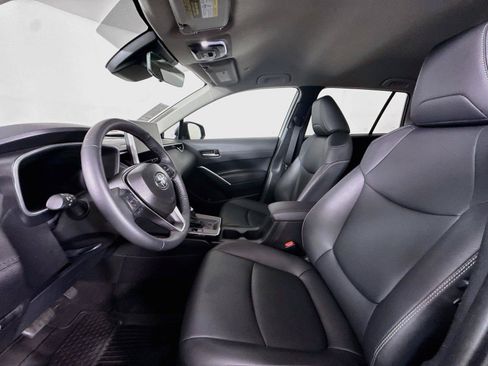 Certified 2026 Toyota Corolla Cross XLE AWD/4WD image 3