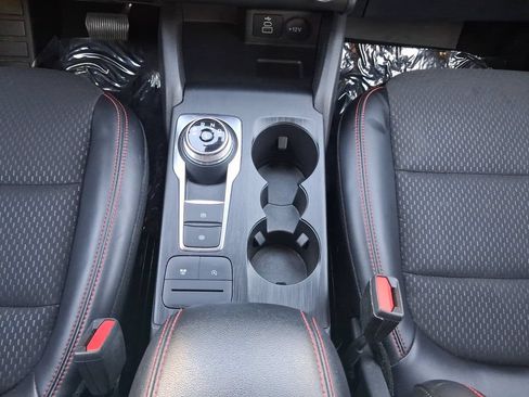 Used 2025 Ford Escape ST-Line FWD image 11