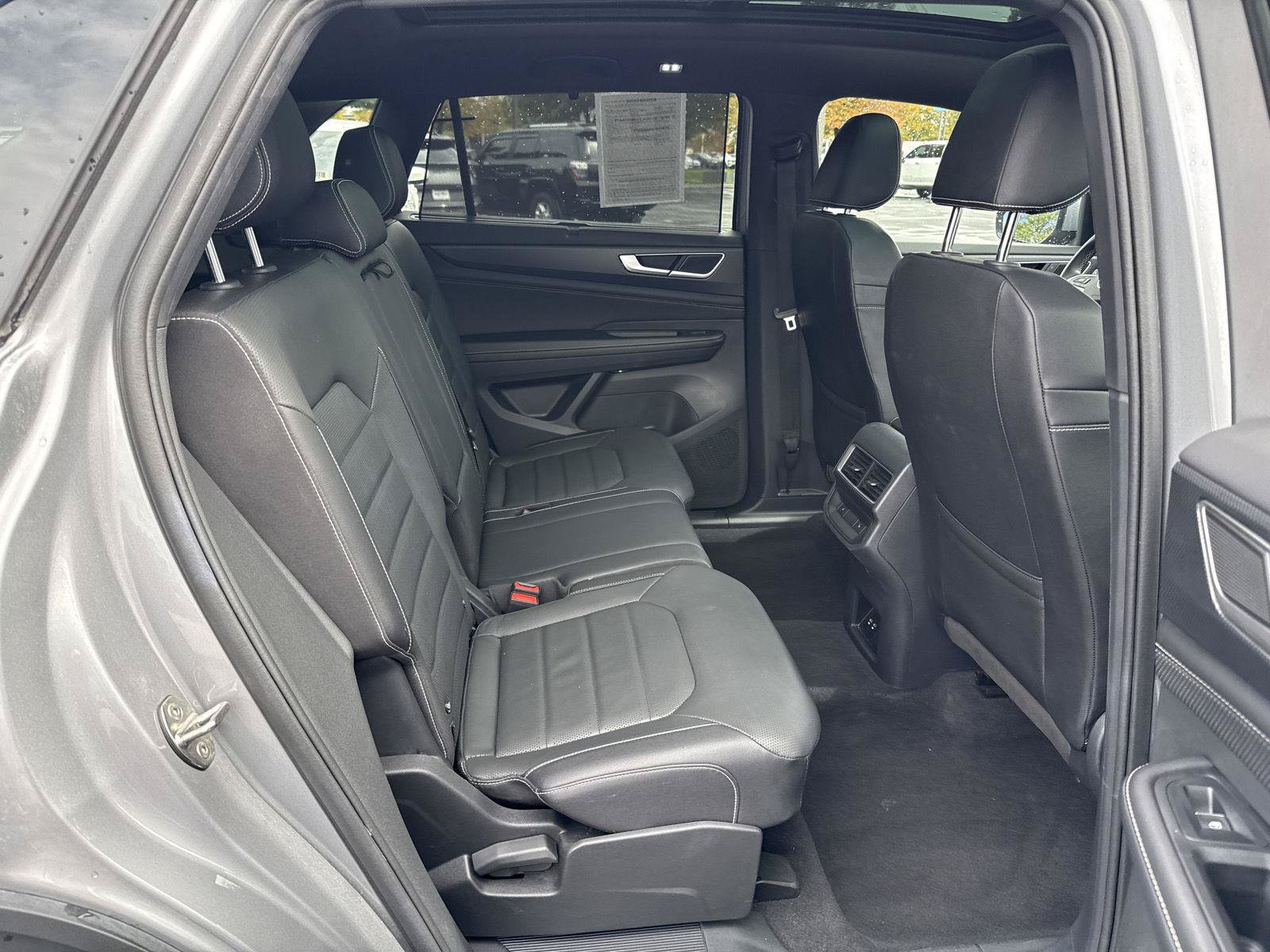 Used 2025 Volkswagen Atlas Cross Sport SEL AWD/4WD image 20