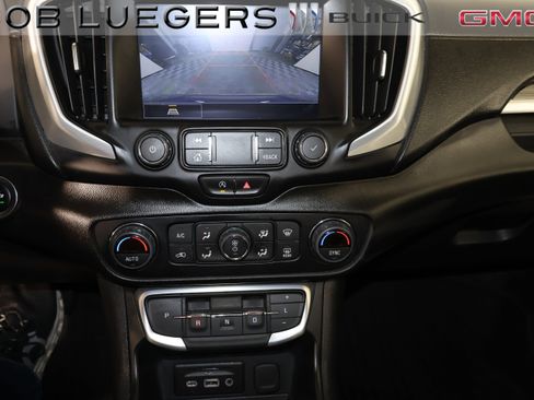 Certified 2024 GMC Terrain SLT w/ Infotainment Package II AWD/4WD image 25