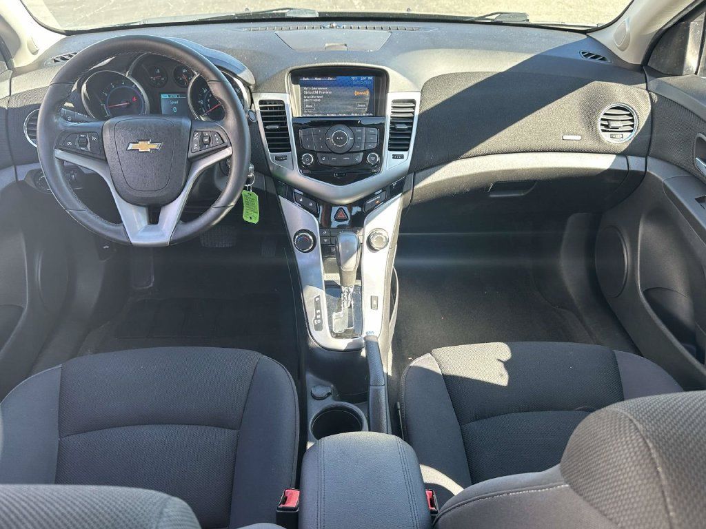 Used 2014 Chevrolet Cruze LT FWD image 13