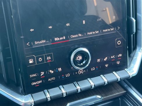 Used 2025 GMC Acadia Denali image 24