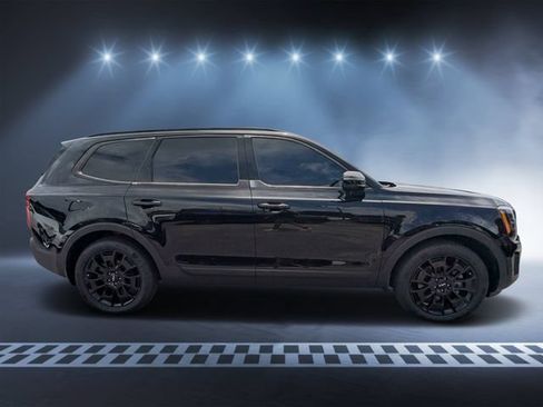Used 2022 Kia Telluride SX w/ Nightfall Edition Package AWD/4WD image 2