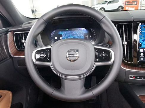 Certified 2025 Volvo XC60 B5 Ultra w/ Protection Package Premier AWD/4WD image 9