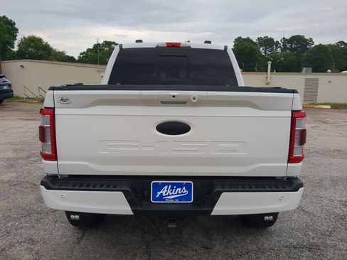 Used 2022 Ford F150 Lariat w/ Equipment Group 502A High AWD/4WD image 4