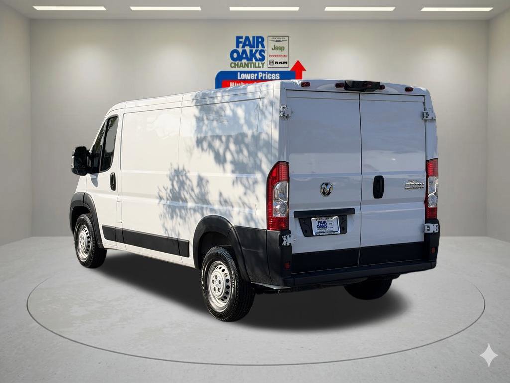 Used 2025 RAM ProMaster 2500 w/ Convenience Group FWD image 9