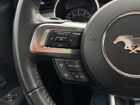 Used 2019 Ford Mustang Coupe image 38