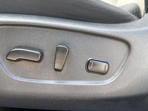 Used 2020 Nissan Rogue SV image 20