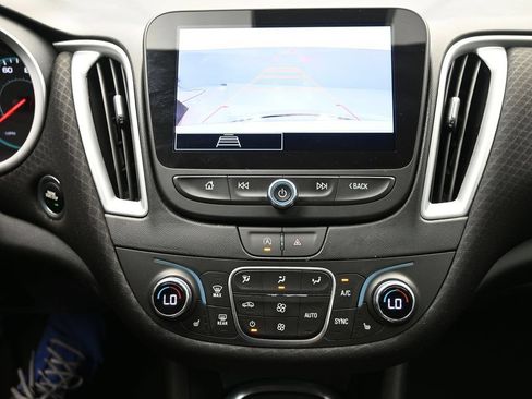Used 2023 Chevrolet Malibu LT FWD image 12