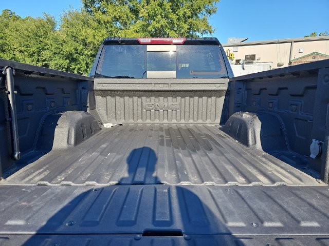 Used 2023 GMC Sierra 1500 SLT w/ SLT Premium Package AWD/4WD image 13