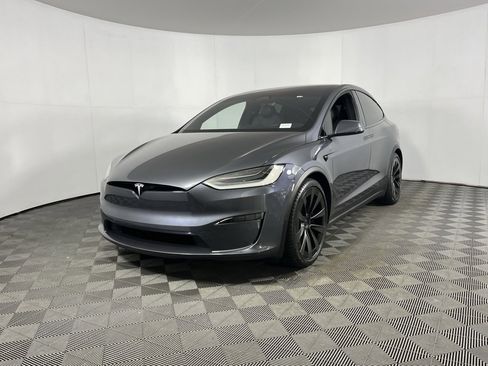 Used 2022 Tesla Model X image 3