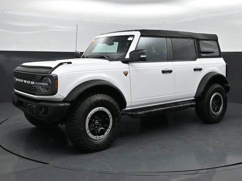 Used 2023 Ford Bronco Badlands w/ Sasquatch Package AWD/4WD image 1