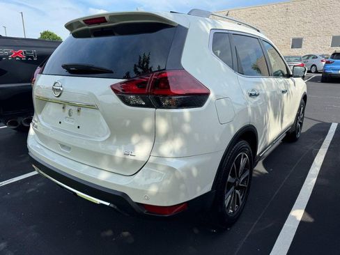 Used 2020 Nissan Rogue SL w/ Premium Package FWD image 4