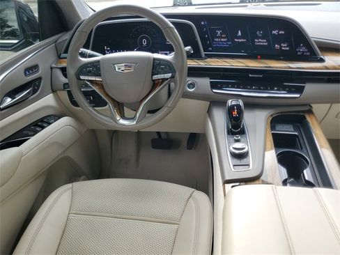 Certified 2021 Cadillac Escalade Premium Luxury Platinum image 16