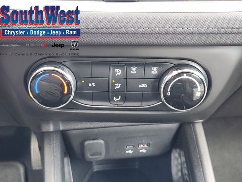 Used 2024 Chevrolet TrailBlazer LS image 19