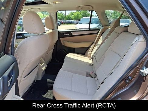 Used 2019 Subaru Outback 2.5i Premium image 16
