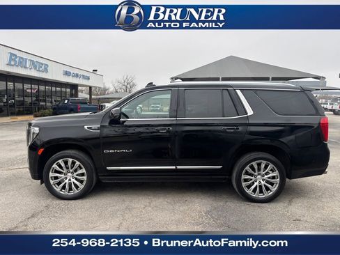 Used 2023 GMC Yukon Denali w/ Denali Reserve Package image 10