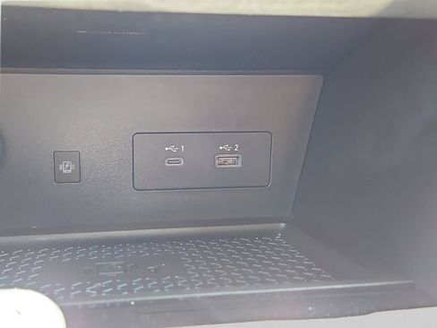 Used 2023 Nissan Pathfinder SL FWD image 17