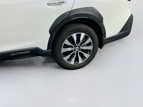 Used 2024 Subaru Outback Touring AWD/4WD image 31