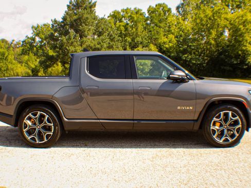 Used 2022 Rivian R1T Launch Edition AWD/4WD image 4