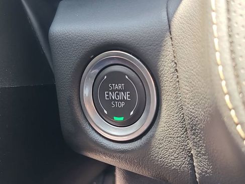 Used 2024 Chevrolet Suburban Premier AWD/4WD image 34