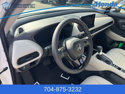 Certified 2026 Honda HR-V LX image 15