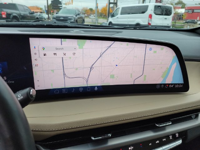 Certified 2024 Cadillac XT4 Luxury w/ Cold Weather Package FWD image 19