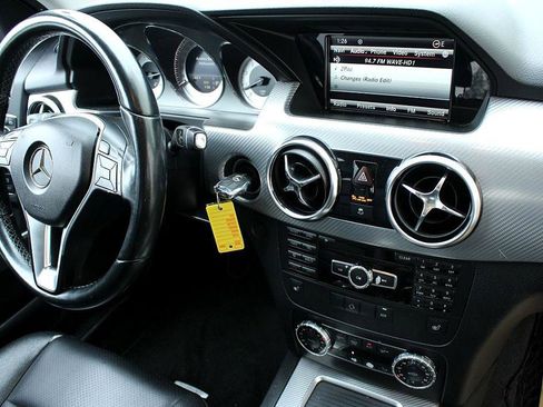 Used 2014 Mercedes-Benz GLK 350 2WD image 24