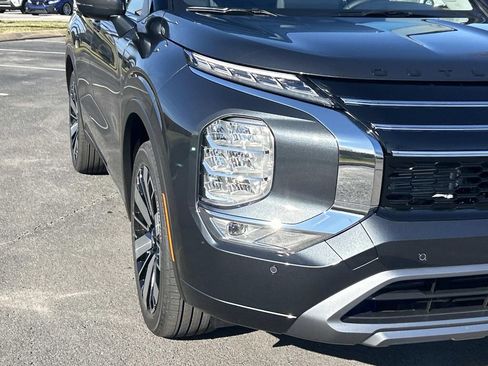 New 2026 Mitsubishi Outlander SEL image 9