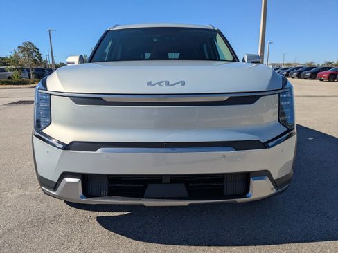 New 2026 Kia EV9 Wind image 10
