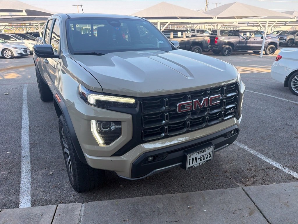 Used 2023 GMC Canyon AT4 w/ AT4 Premium Package AWD/4WD image 3